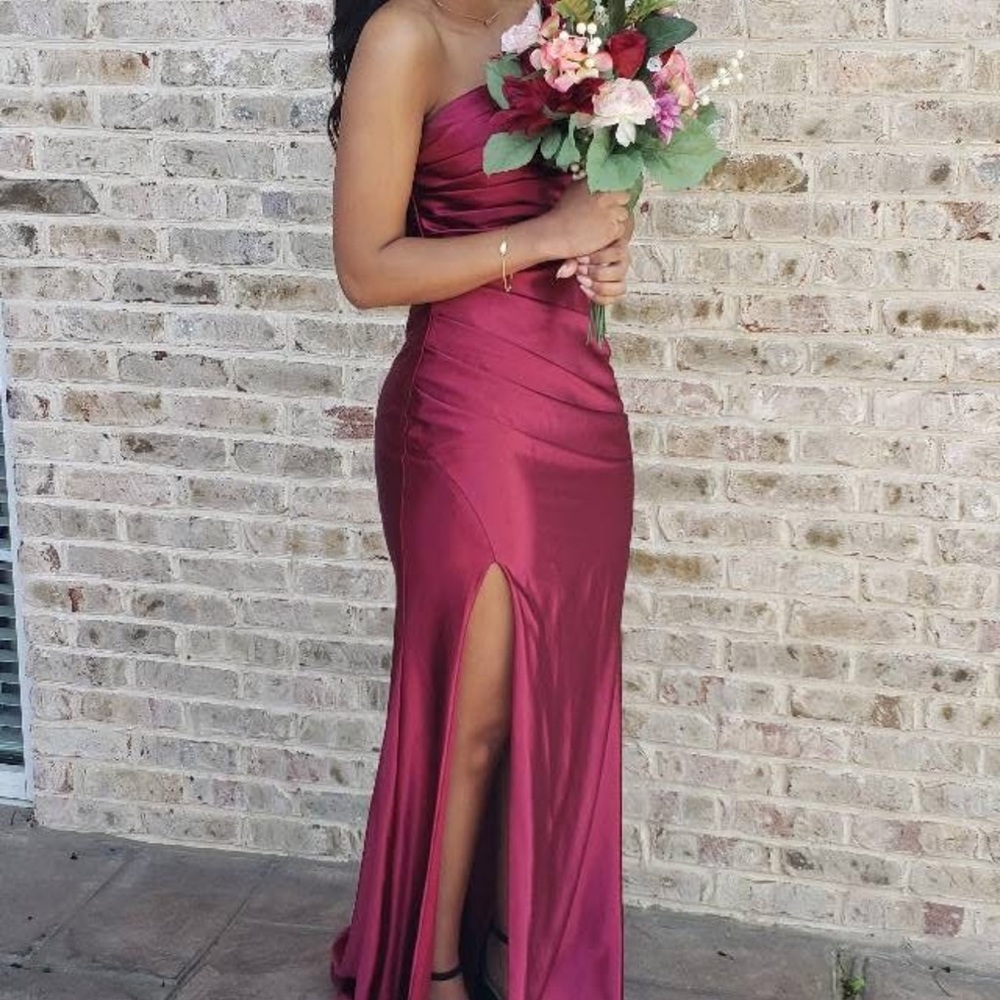 Elegant Burgundy Evening Gown